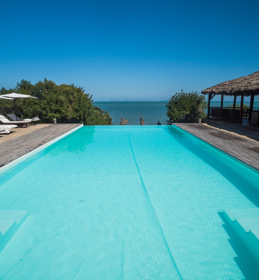 Fiberglass pool manufacturer